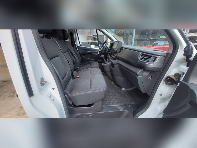 Renault Trafic Furgón 2.0 130cv foto 7